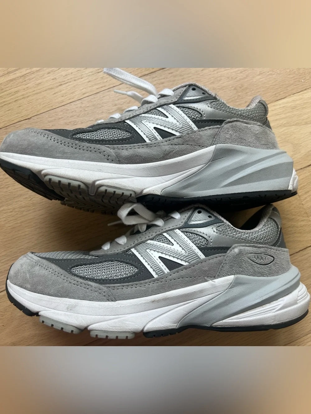 New Balance 990 Sneakers - Gray & White
